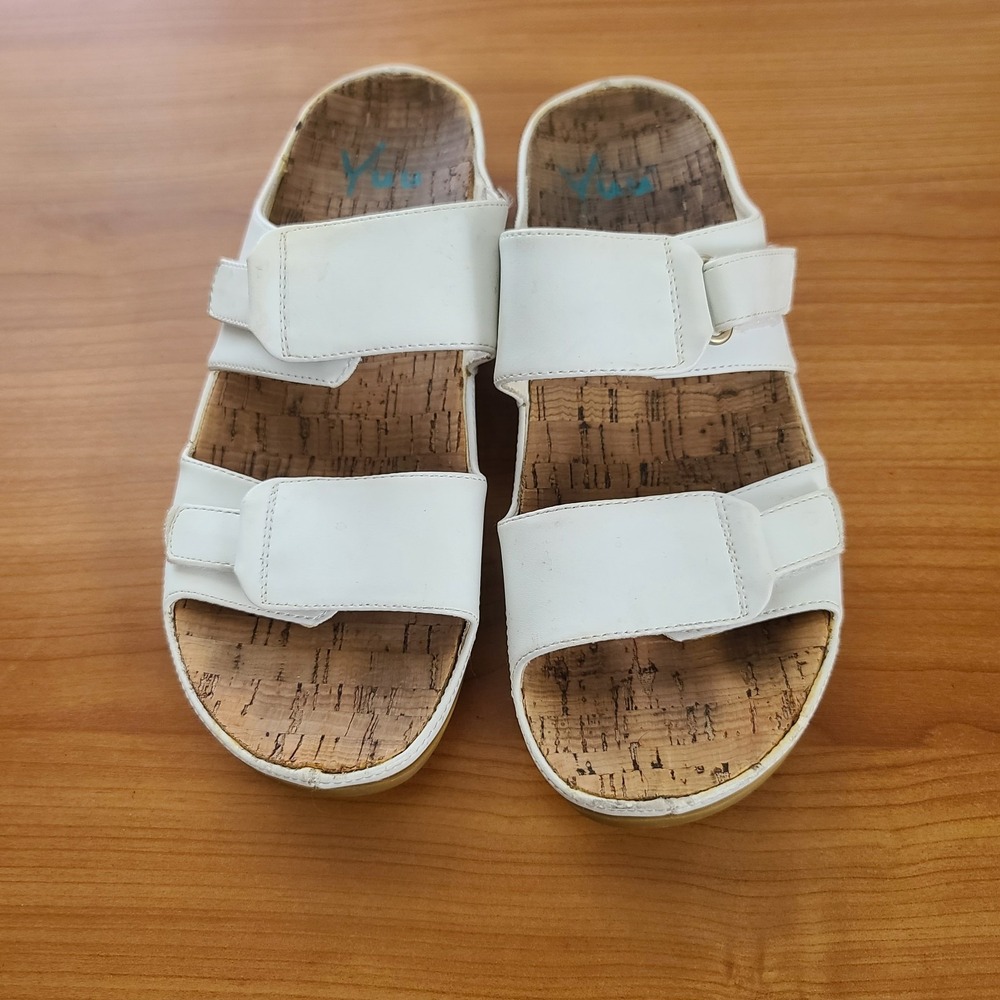 Yuu America White Slip On Double Strap Flat‎ Sandals Womens Size 7.5M